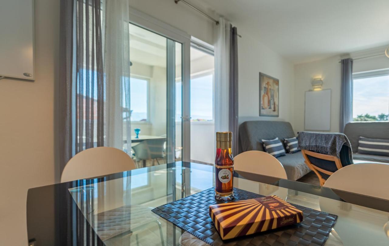 Hibiskus App1 Apartment Vir Ngoại thất bức ảnh