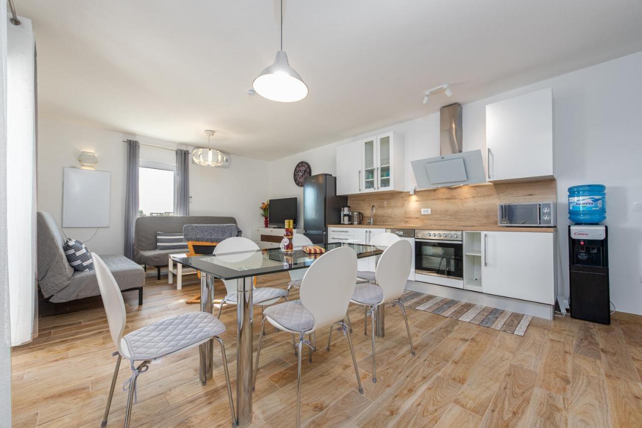 Hibiskus App1 Apartment Vir Ngoại thất bức ảnh