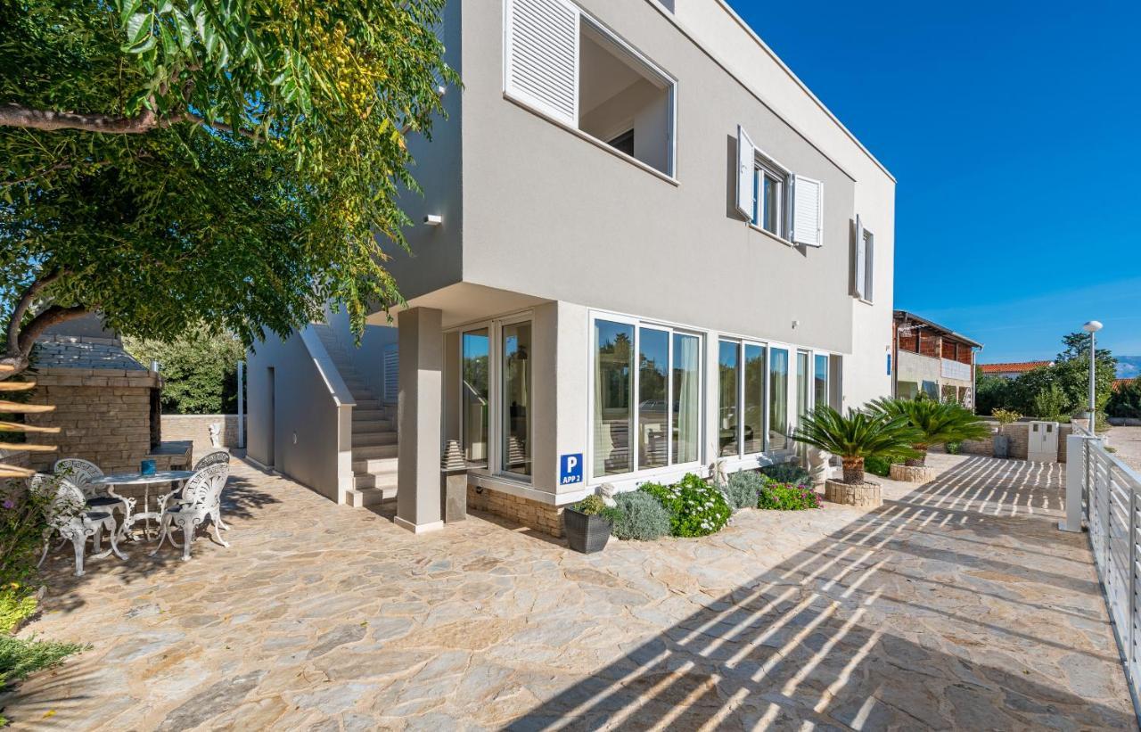 Hibiskus App1 Apartment Vir Ngoại thất bức ảnh