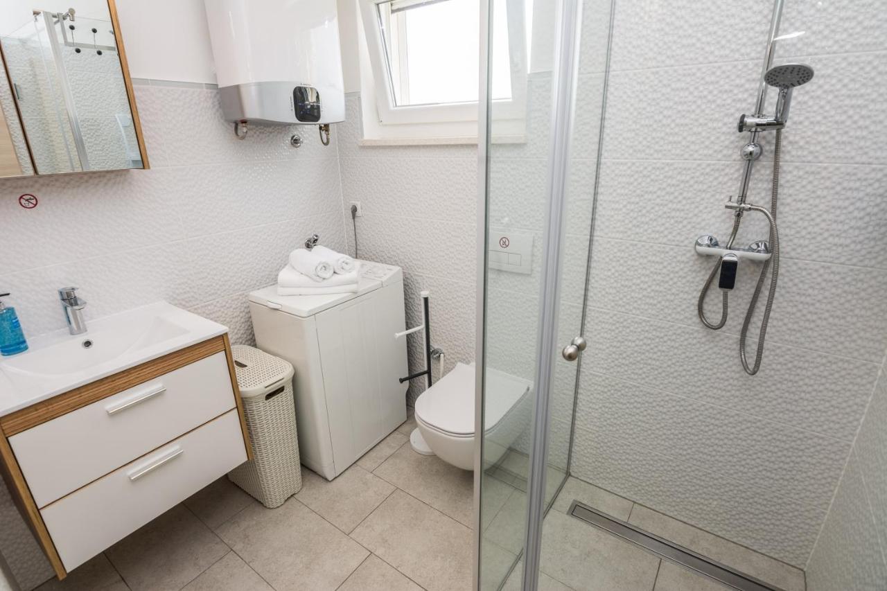 Hibiskus App1 Apartment Vir Ngoại thất bức ảnh